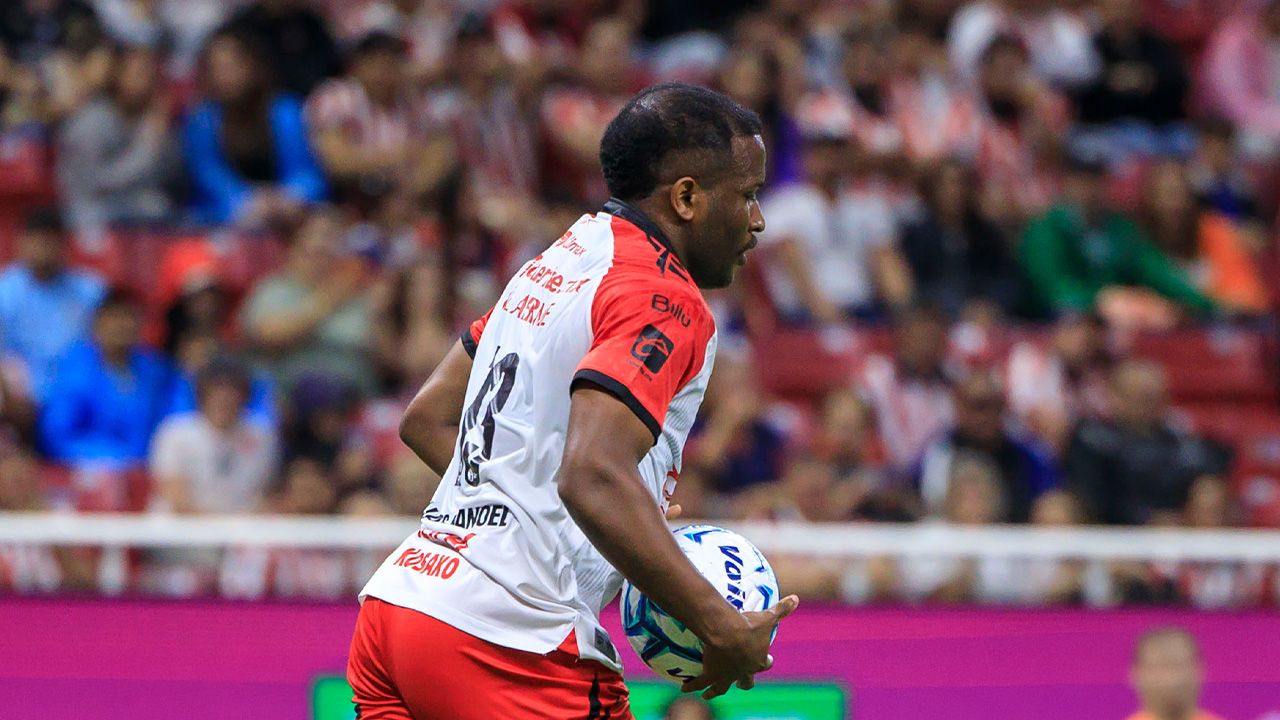Xolos visitó a Chivas en la jornada 5.